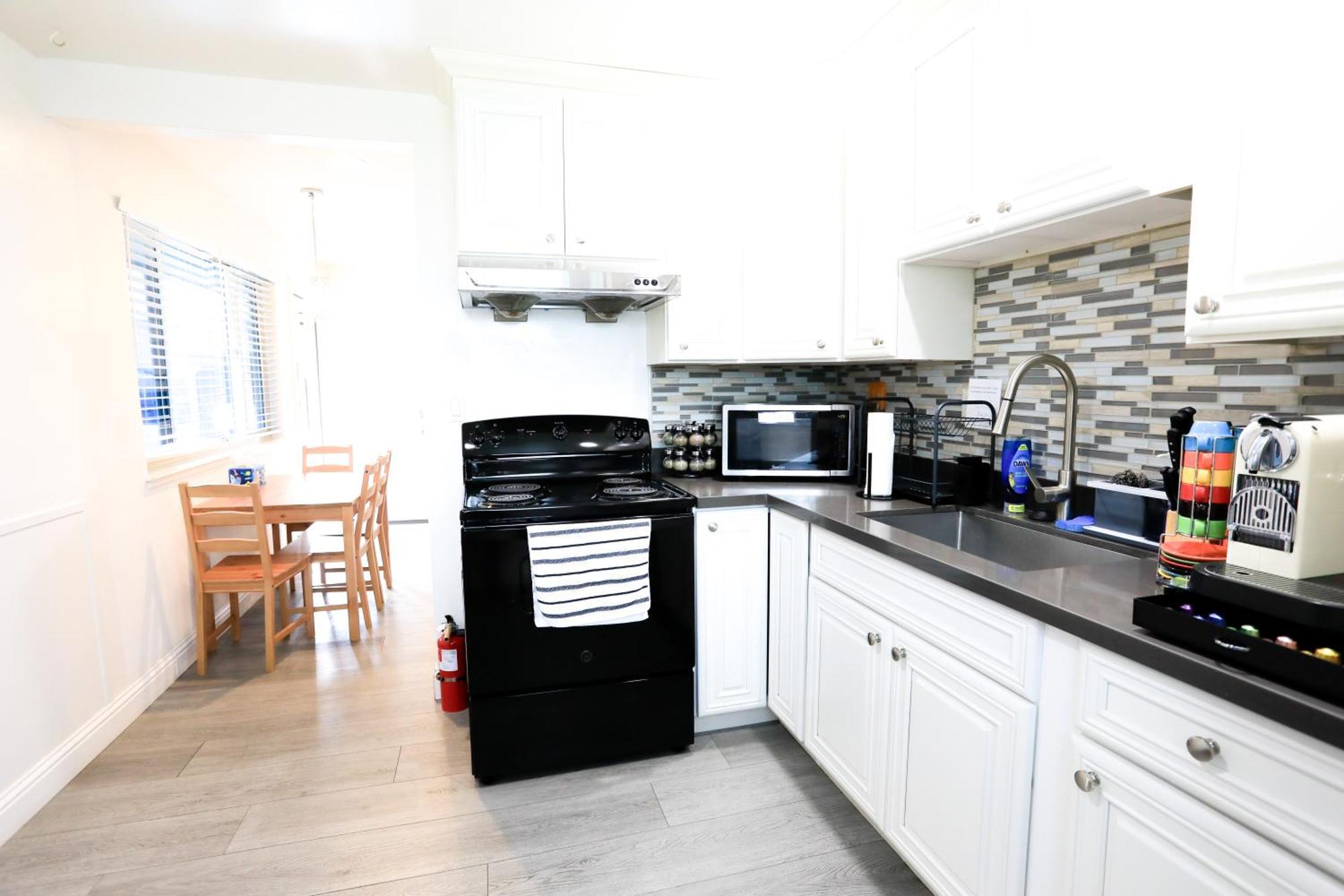 2Br Apt With Brand New Super Quite Ac, Washer, Dryer, Free Ev Station, Free Parking In Cupertino 서니베일 외부 사진