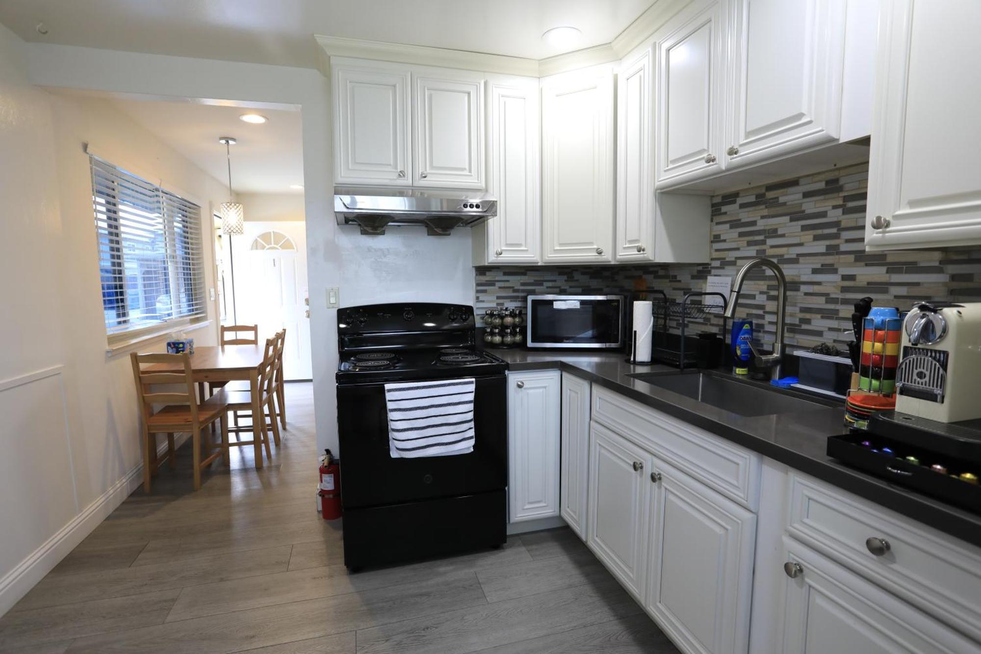 2Br Apt With Brand New Super Quite Ac, Washer, Dryer, Free Ev Station, Free Parking In Cupertino 서니베일 외부 사진