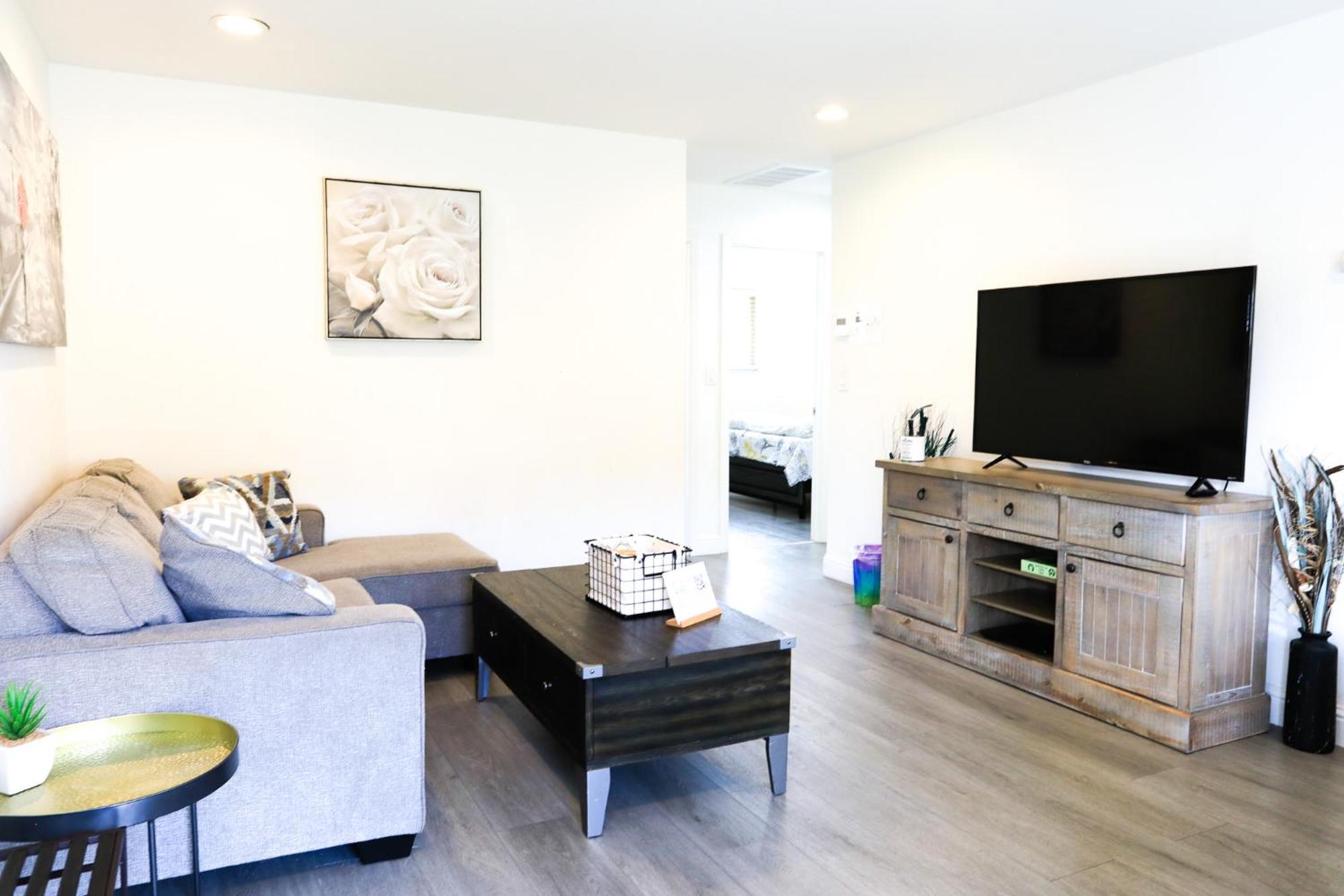 2Br Apt With Brand New Super Quite Ac, Washer, Dryer, Free Ev Station, Free Parking In Cupertino 서니베일 외부 사진