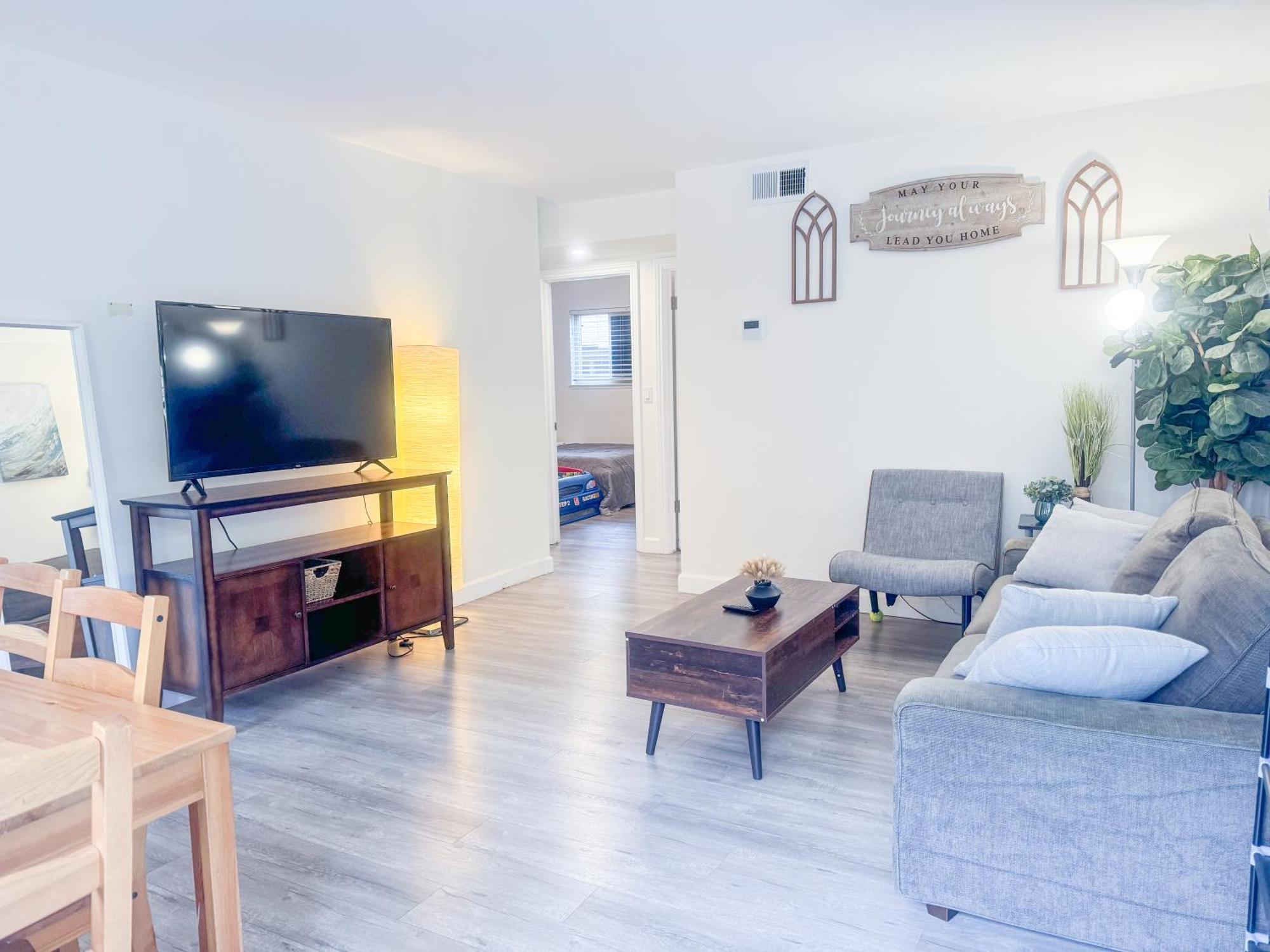 2Br Apt With Brand New Super Quite Ac, Washer, Dryer, Free Ev Station, Free Parking In Cupertino 서니베일 외부 사진